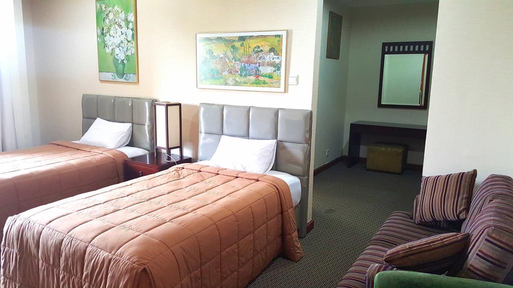 Roosseno Plaza Serviced Apartment Jakarta Buitenkant foto