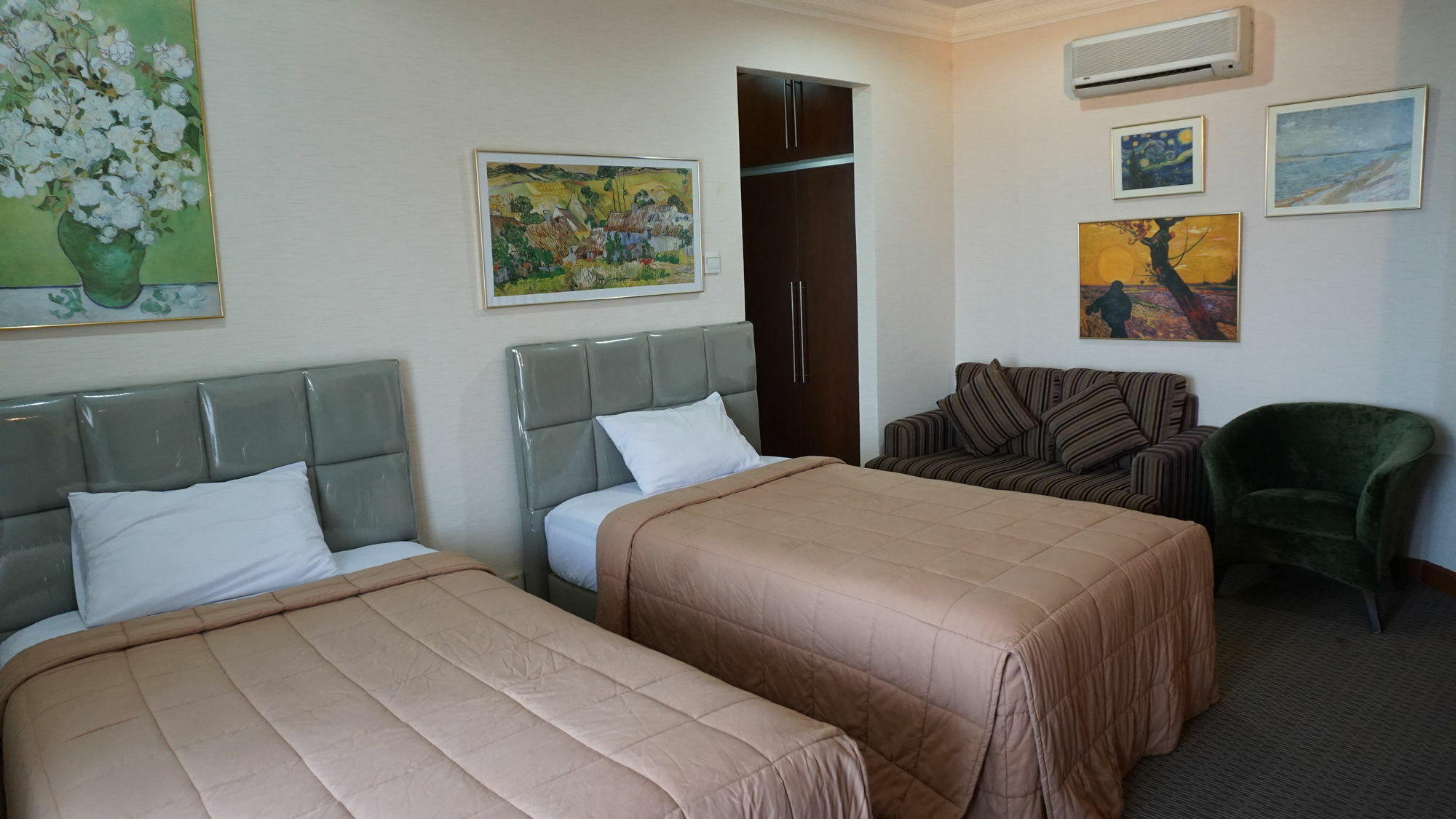 Roosseno Plaza Serviced Apartment Jakarta Buitenkant foto