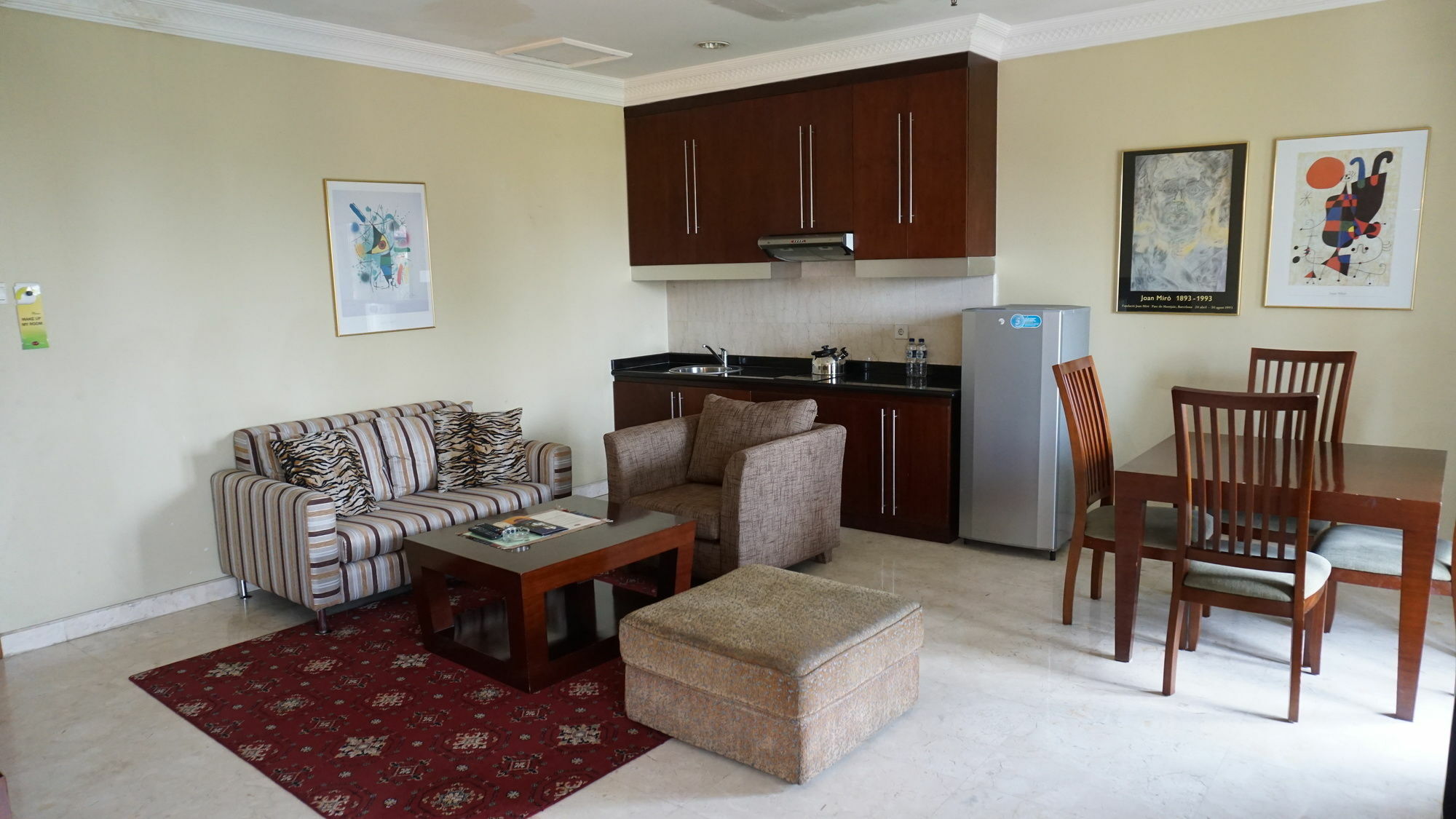 Roosseno Plaza Serviced Apartment Jakarta Buitenkant foto